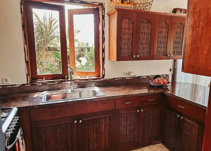 Beautiful Private Pool Walk To Town Center Sunrise Views Villa *