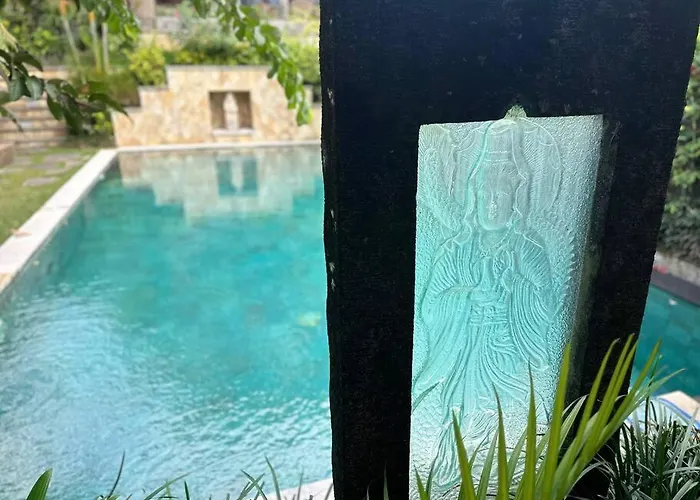 Beautiful Private Pool Walk To Town Center Sunrise Views Villa