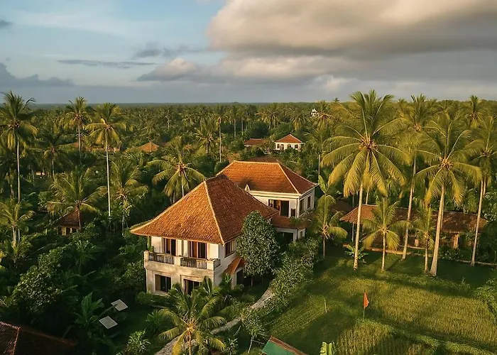 Villa Beautiful Private Pool Walk To Town Center Sunrise Views *